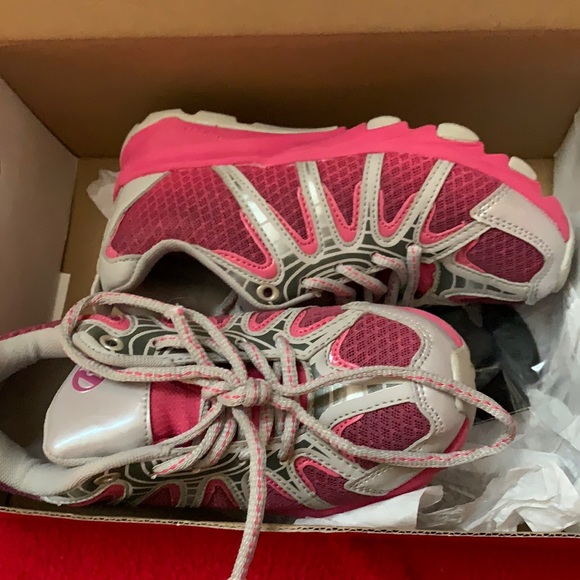 KIDS PINK HEELYS - Picture 3 of 3